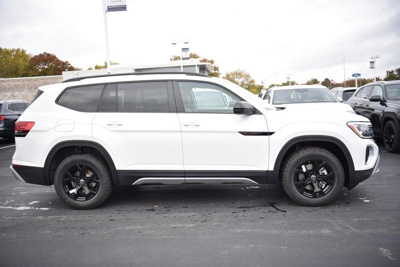 new 2025 Volkswagen Atlas car, priced at $45,502