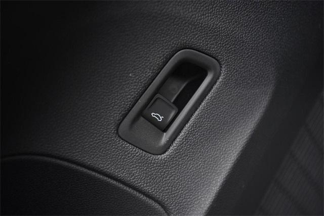 new 2025 Volkswagen Atlas car, priced at $45,880