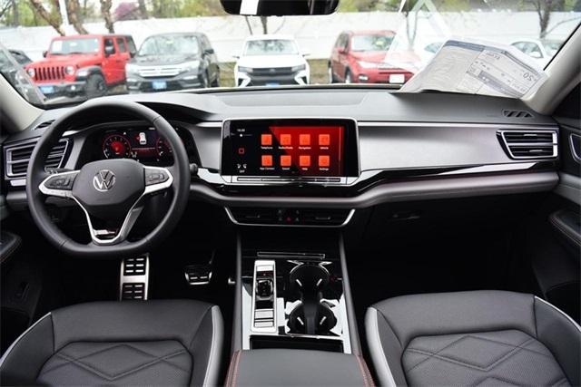 new 2025 Volkswagen Atlas car, priced at $45,880