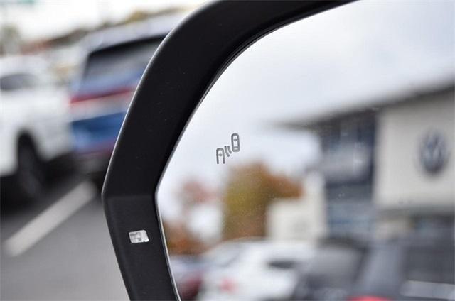 new 2026 Volkswagen Atlas Cross Sport car, priced at $51,650