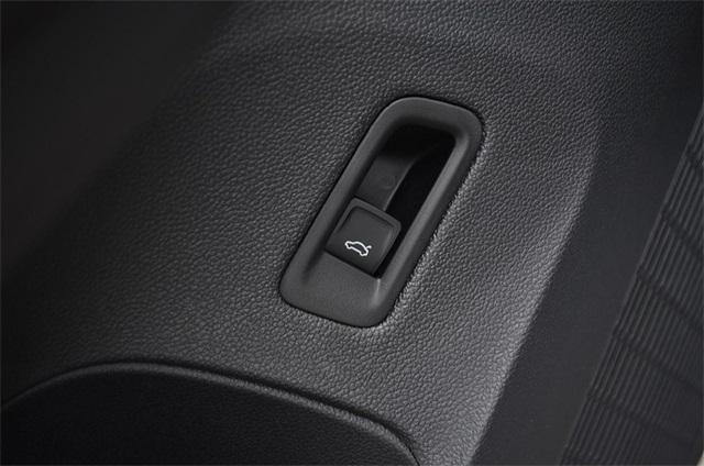 new 2026 Volkswagen Atlas Cross Sport car, priced at $51,650