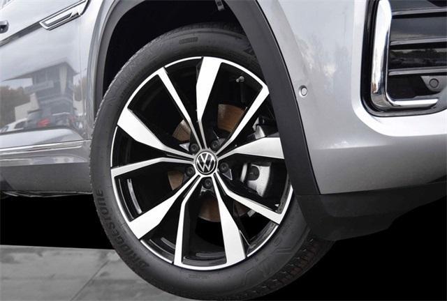 new 2026 Volkswagen Atlas Cross Sport car, priced at $51,650