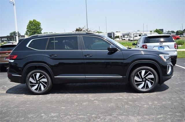 new 2025 Volkswagen Atlas car, priced at $48,670
