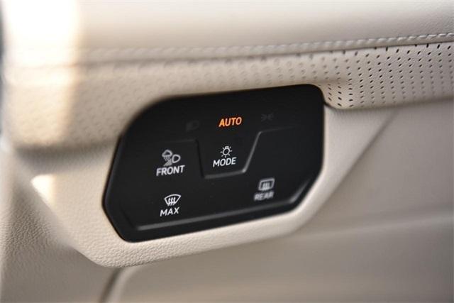 new 2025 Volkswagen Atlas car, priced at $51,548