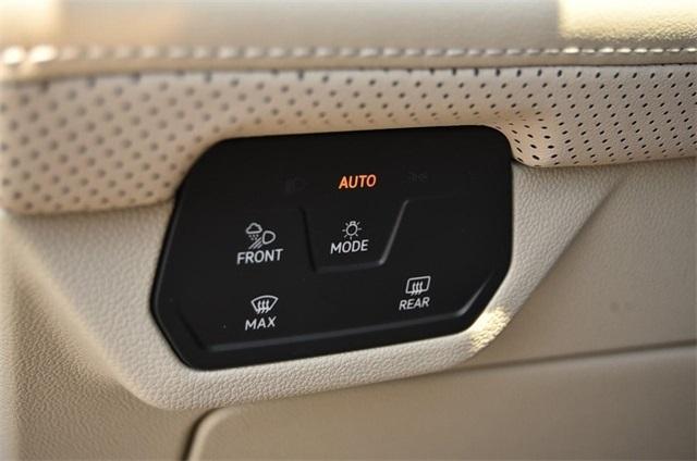 new 2025 Volkswagen Atlas car, priced at $53,946