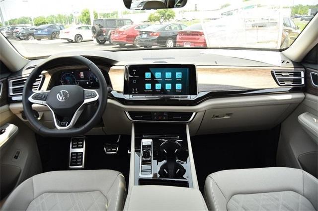 new 2025 Volkswagen Atlas car, priced at $53,946