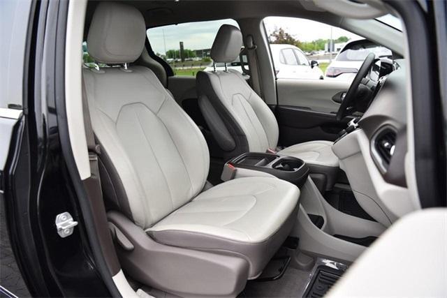used 2017 Chrysler Pacifica car, priced at $11,495