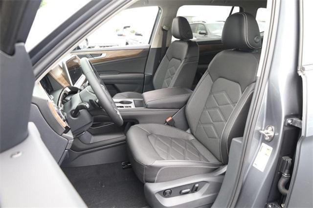 new 2025 Volkswagen Atlas car, priced at $37,643