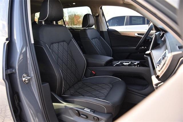 new 2025 Volkswagen Atlas car, priced at $51,848