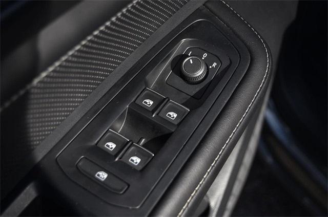 used 2025 Volkswagen Atlas Cross Sport car, priced at $36,995