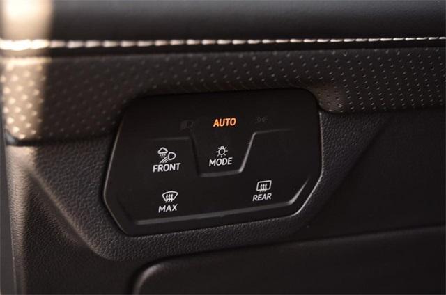 used 2025 Volkswagen Atlas Cross Sport car, priced at $36,995