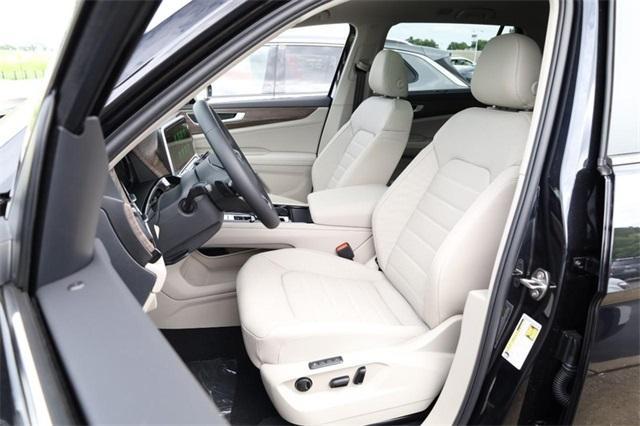 new 2025 Volkswagen Atlas car, priced at $45,572