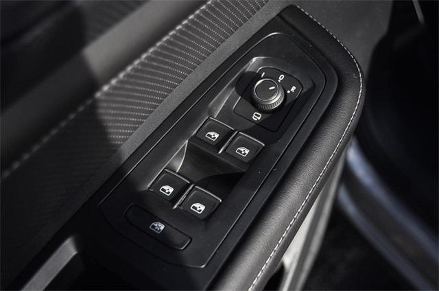 new 2026 Volkswagen Atlas Cross Sport car, priced at $51,845