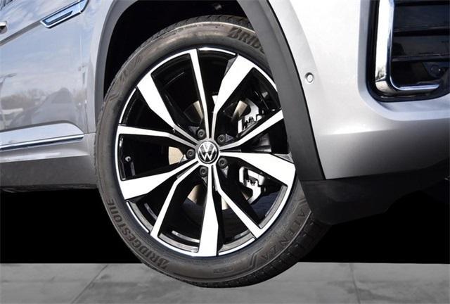 new 2026 Volkswagen Atlas Cross Sport car, priced at $51,845