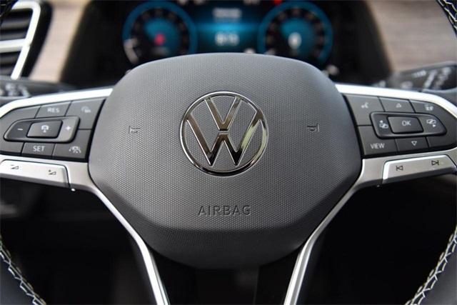 new 2025 Volkswagen Atlas car, priced at $46,670