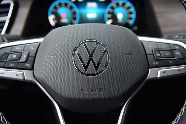new 2025 Volkswagen Atlas car, priced at $47,670
