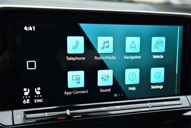 new 2025 Volkswagen Atlas car, priced at $47,670