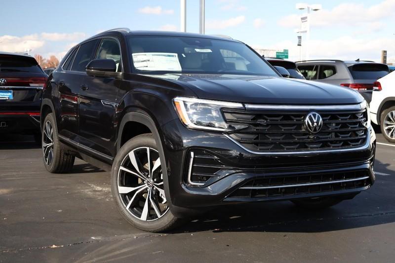 new 2025 Volkswagen Atlas Cross Sport car, priced at $51,262