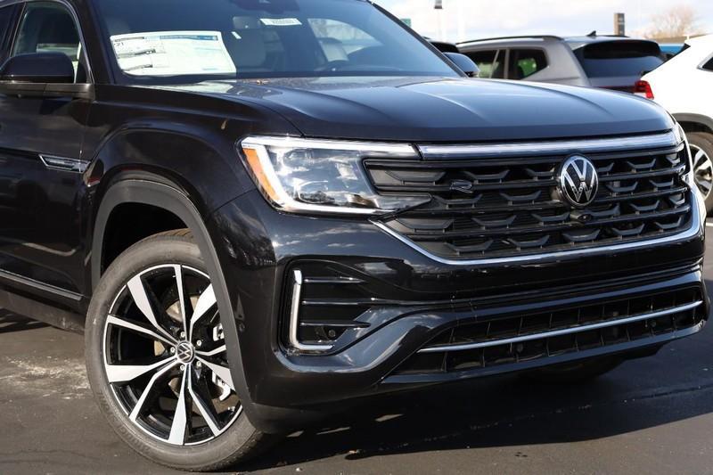 new 2025 Volkswagen Atlas Cross Sport car, priced at $51,262