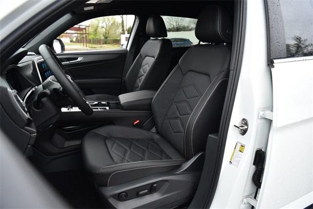 new 2025 Volkswagen Atlas Cross Sport car, priced at $42,059