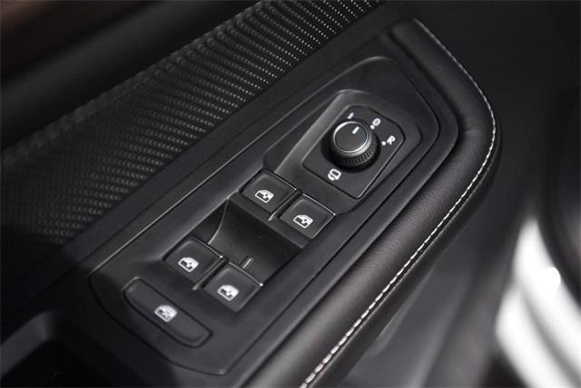 new 2025 Volkswagen Atlas car, priced at $52,348