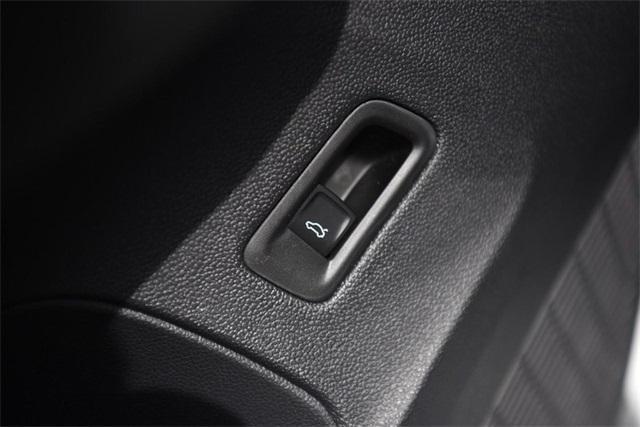 new 2025 Volkswagen Atlas car, priced at $52,348