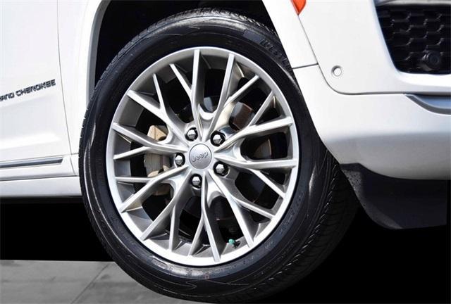 used 2022 Jeep Grand Cherokee car, priced at $36,755