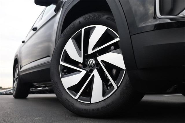 new 2026 Volkswagen Atlas car, priced at $46,510