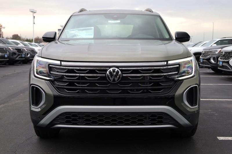 new 2025 Volkswagen Atlas car, priced at $46,017
