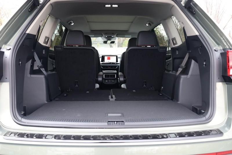 new 2025 Volkswagen Atlas car, priced at $46,017