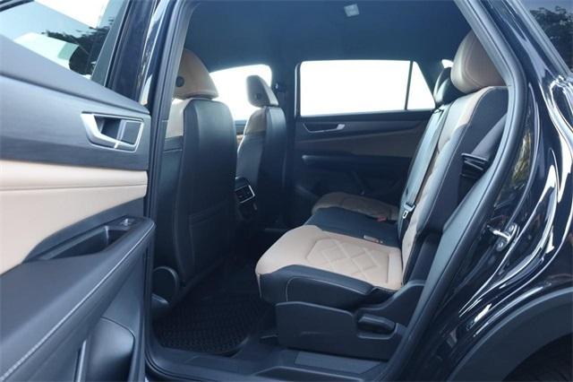 new 2026 Volkswagen Atlas Cross Sport car, priced at $38,930