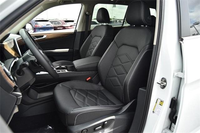 new 2025 Volkswagen Atlas car, priced at $40,500