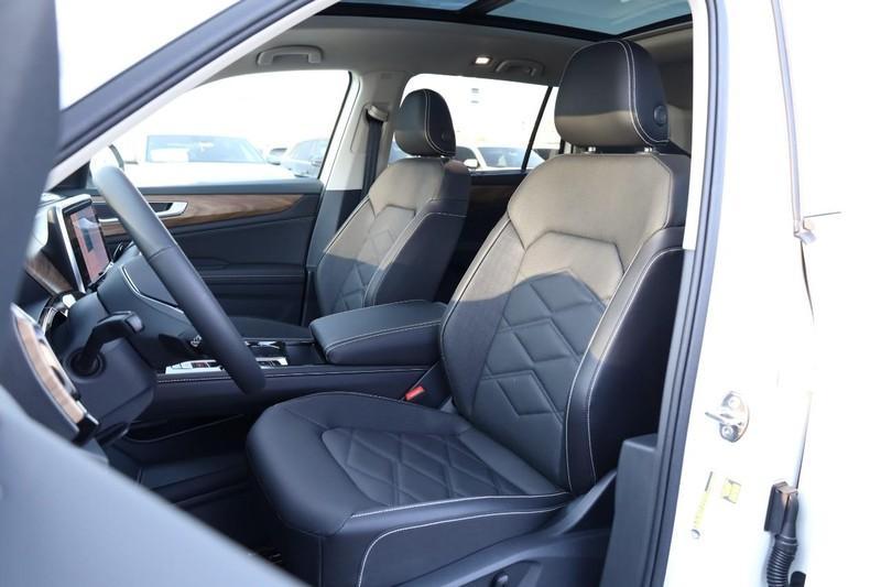 new 2025 Volkswagen Atlas car, priced at $43,975