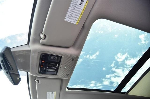 new 2025 Volkswagen Atlas car, priced at $45,077