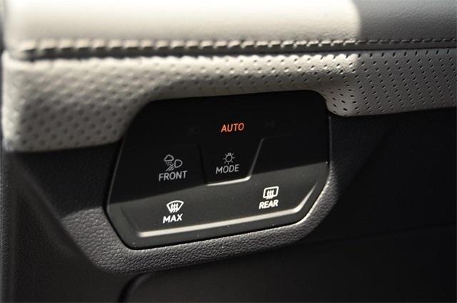 new 2025 Volkswagen Atlas car, priced at $45,077