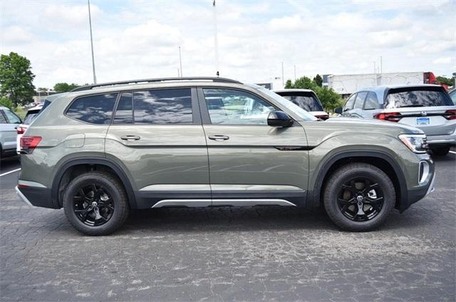 new 2025 Volkswagen Atlas car, priced at $45,077