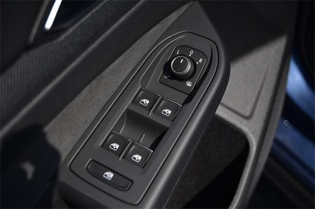 new 2025 Volkswagen Golf GTI car, priced at $38,321
