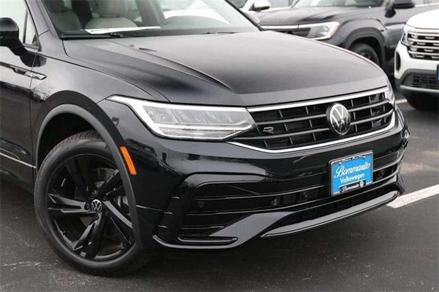 new 2024 Volkswagen Tiguan car, priced at $32,140