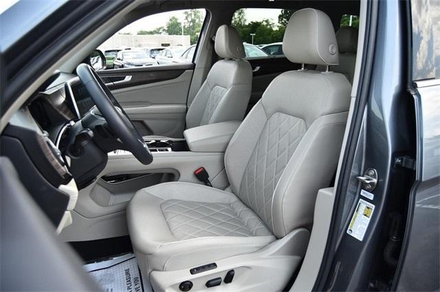 used 2024 Volkswagen Atlas car, priced at $44,995