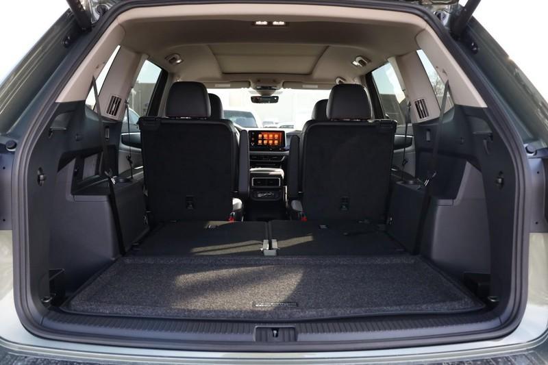 new 2025 Volkswagen Atlas car, priced at $46,017