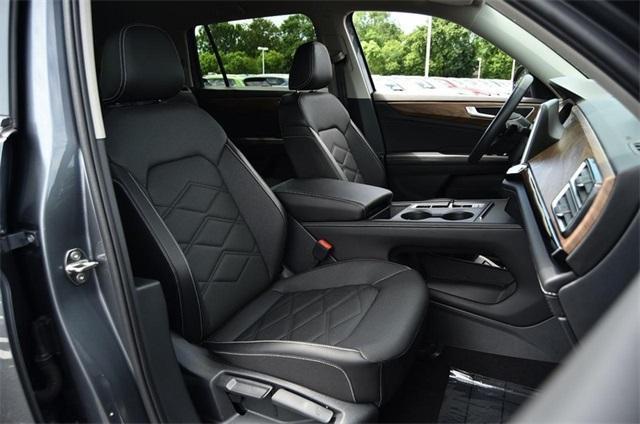 used 2024 Volkswagen Atlas car, priced at $36,249