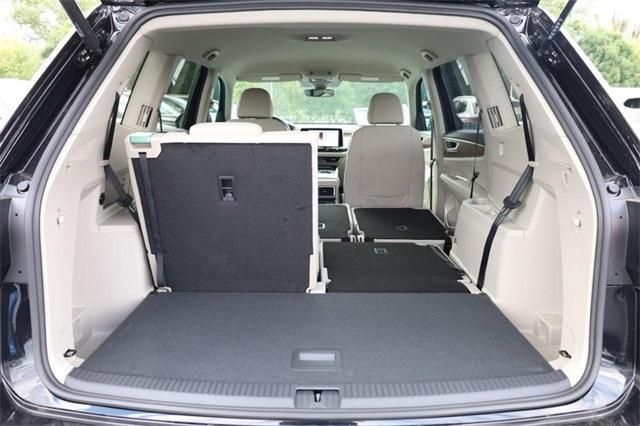 new 2026 Volkswagen Atlas car, priced at $41,245