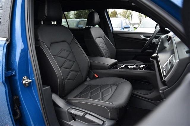 new 2025 Volkswagen Atlas Cross Sport car, priced at $42,059
