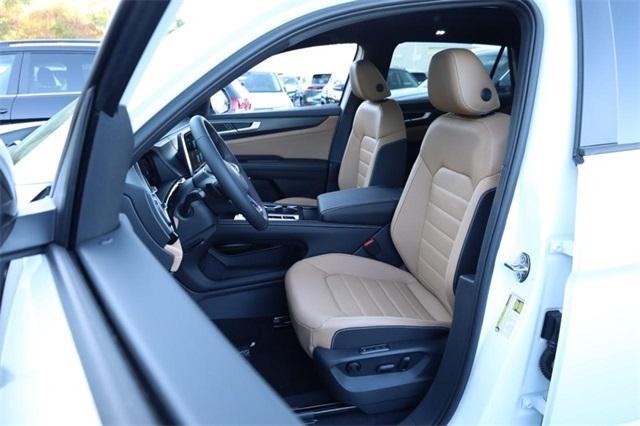 new 2026 Volkswagen Atlas Cross Sport car, priced at $49,446