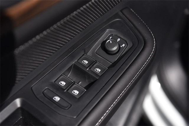 new 2025 Volkswagen Atlas car, priced at $44,573