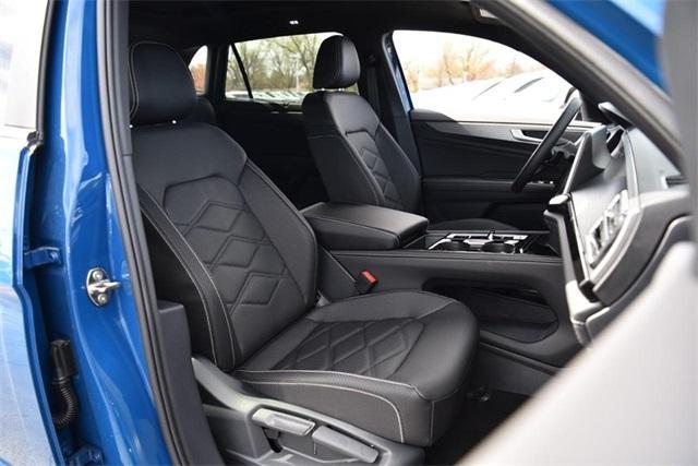 new 2025 Volkswagen Atlas Cross Sport car, priced at $43,776