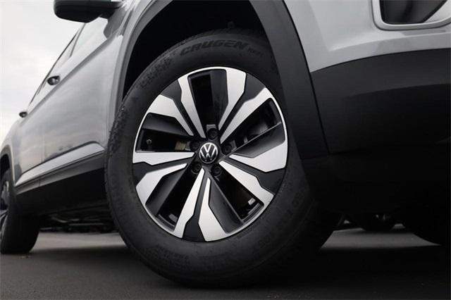 new 2026 Volkswagen Atlas car, priced at $41,245