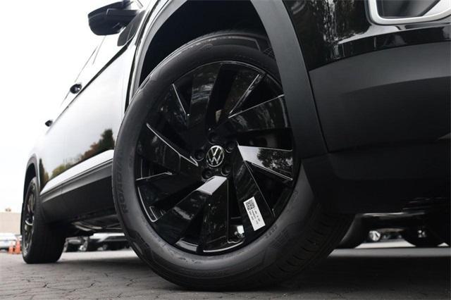 new 2026 Volkswagen Atlas car, priced at $46,218