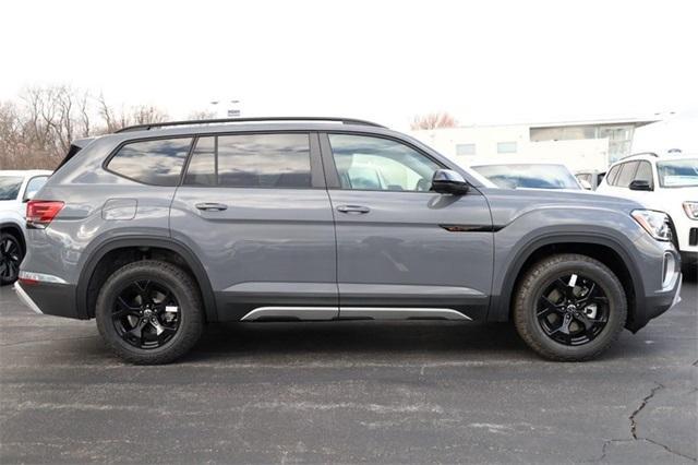 new 2025 Volkswagen Atlas car, priced at $45,219