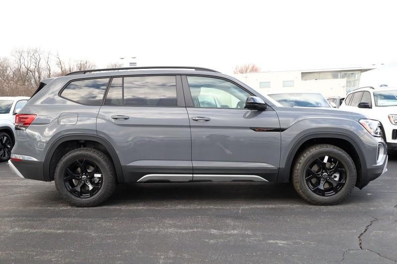 new 2025 Volkswagen Atlas car, priced at $46,219